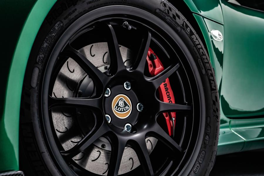 Колеса Lotus Exige Cup 430 2017 года  (UK) (фото 6 из 15)